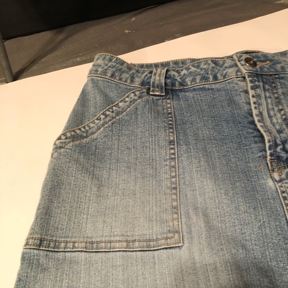 Retro Santana Y2K 6 pocket jean skirt, size 13 /34, slit in front - Picture 2 of 11